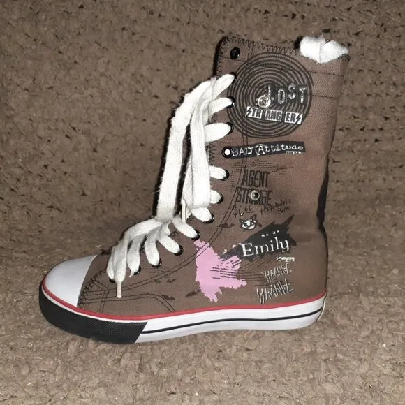 EMILY THE STRANGE-Reversable Snap-Sneaker Boots-Graffitied Brown-RARE-Sz 6-NM