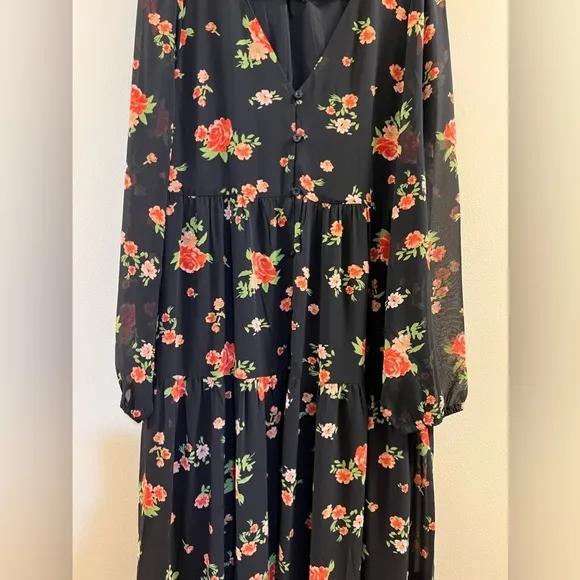 English Rose Onyx Floral Monaco Tiered Maxi Dress 010