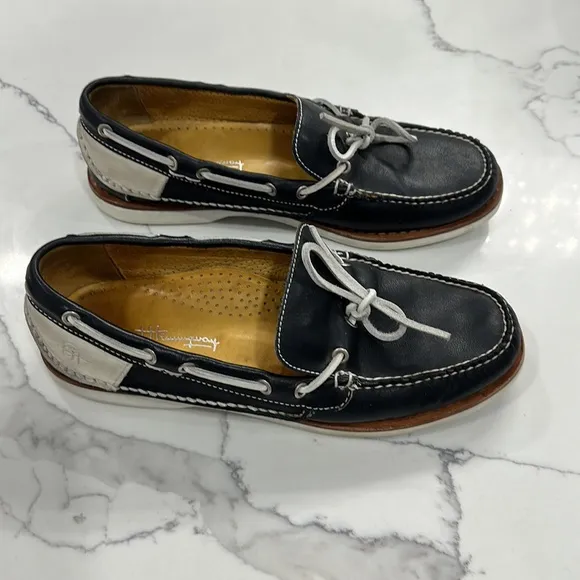 Ernest Hemmingway blue and gray leather boat shoes in men’s size 11
