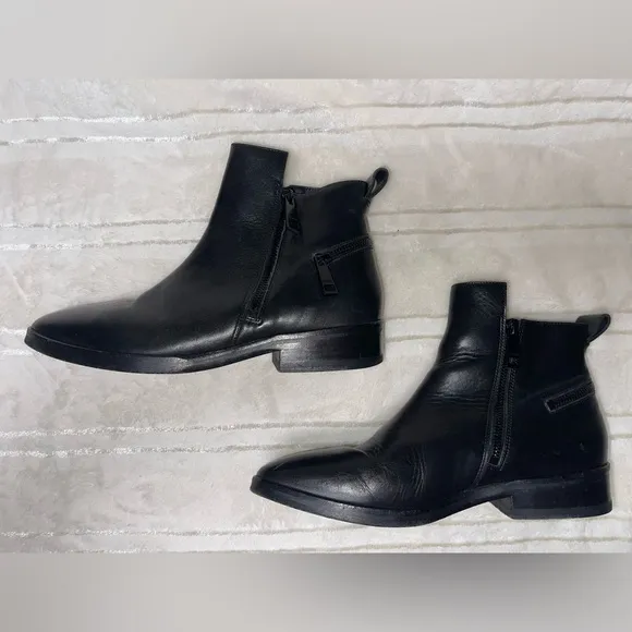 EUC KENZO Totem Flat Zip Leather Ankle Boots - Black Size 38