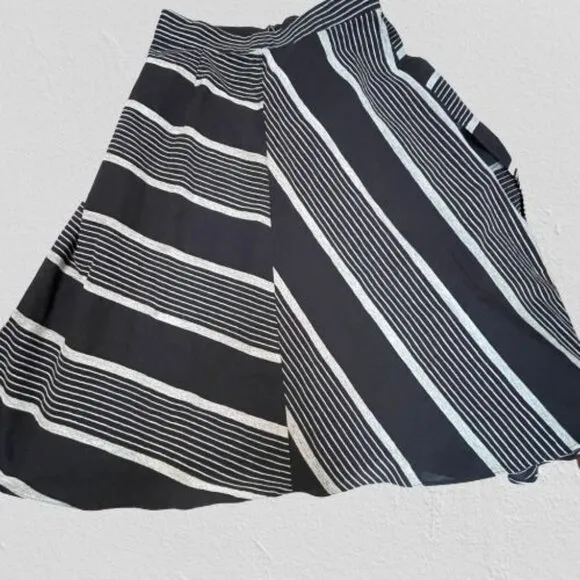 Eva Franco Women's Nautical Striped Asymmetric Midi Skirt Size 10 Black/Gray New