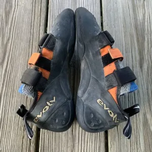 Evolv Shaman Blue Orange Climbing Shoes USA Mens 10 US / 9 UK / 43 EUR / 280 MM