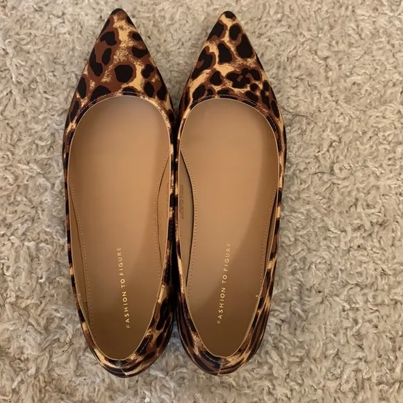 Fashion To Figure Animal Print Flat Shoes.