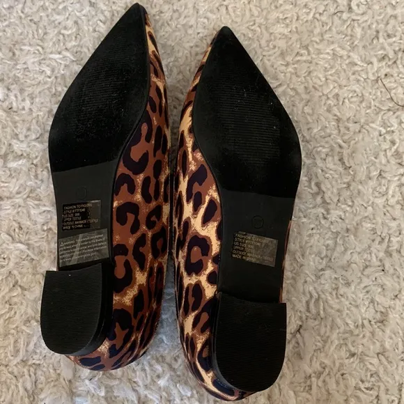 Fashion To Figure Animal Print Flat Shoes.