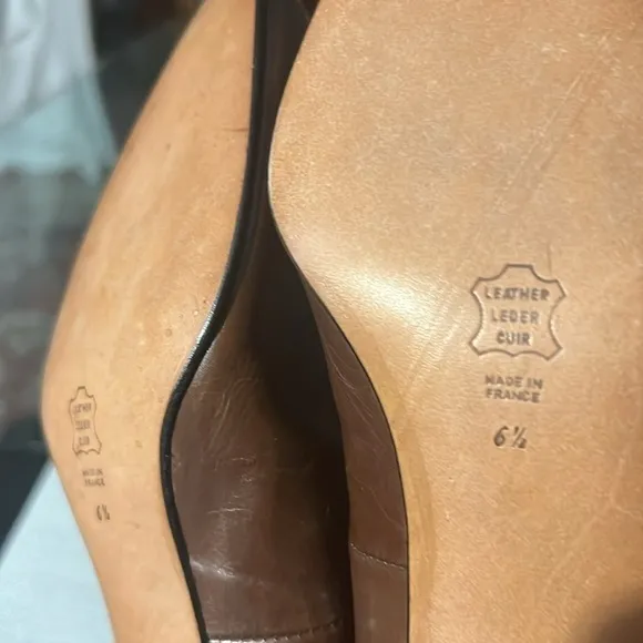 Fence Mode Size 6.5 this shoes run bigger Brown Leather Pump , super elegant