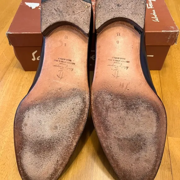 Ferragamo dress shoes Oxford plain-toe.  Style: Andrea.
