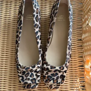 ✔️FIRM PRICE.     Ann Mashburn Leopard Print Women's Shoes