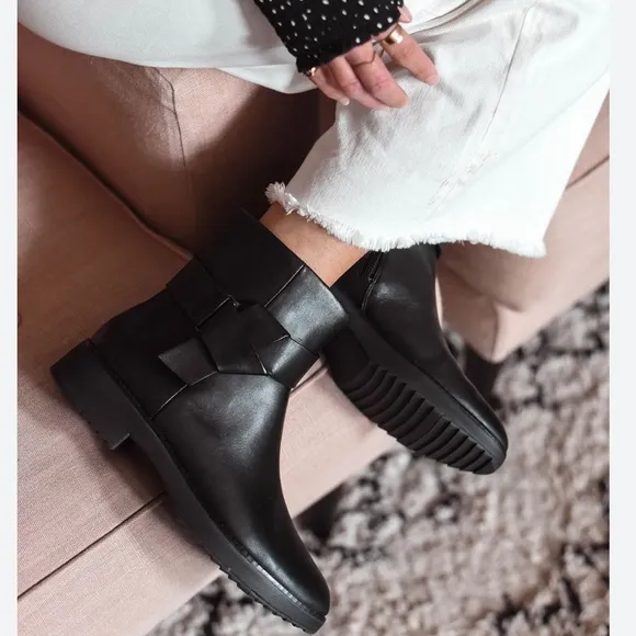 Fitflop Knot Black Leather Flat Combat Comfort Ankle Boots