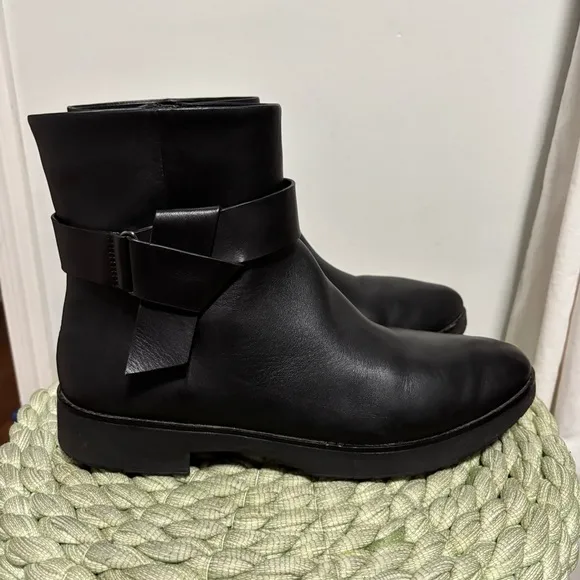 Fitflop Knot Black Leather Flat Combat Comfort Ankle Boots