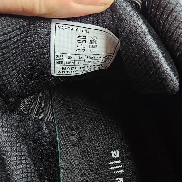 Fitville mens shoes size 13 EW (extra wide)