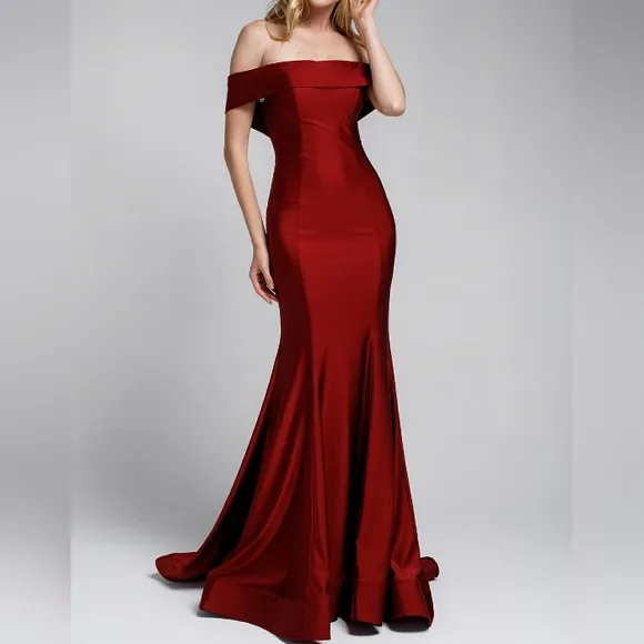 Floor length emerald green navy blue burgundy fitted gown