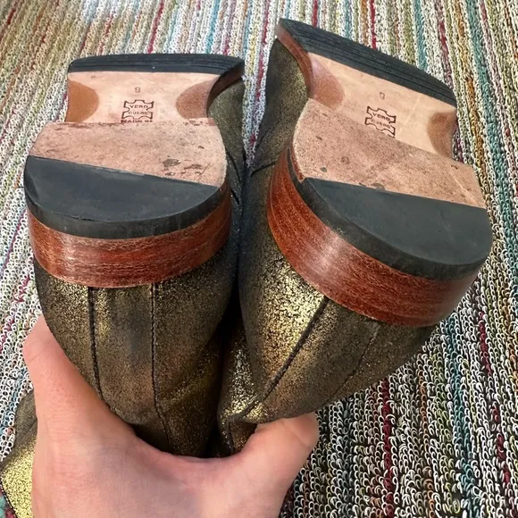 Fluevog LIKE NEW Down to Earth Valentina brushed gold lace-up midcalf boot 8.5/9