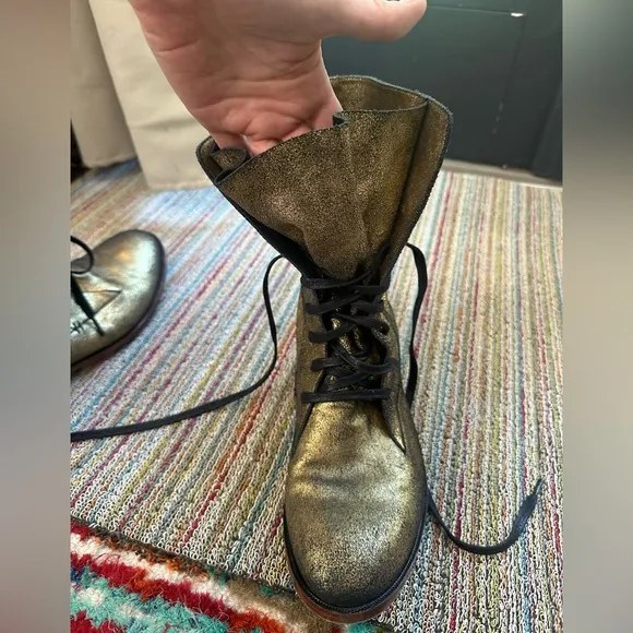 Fluevog LIKE NEW Down to Earth Valentina brushed gold lace-up midcalf boot 8.5/9