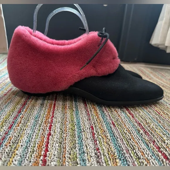 Fluevog LIKE NEW Power Up P-ssy Power pink shearling pointed lace-up flat- 8.5/9
