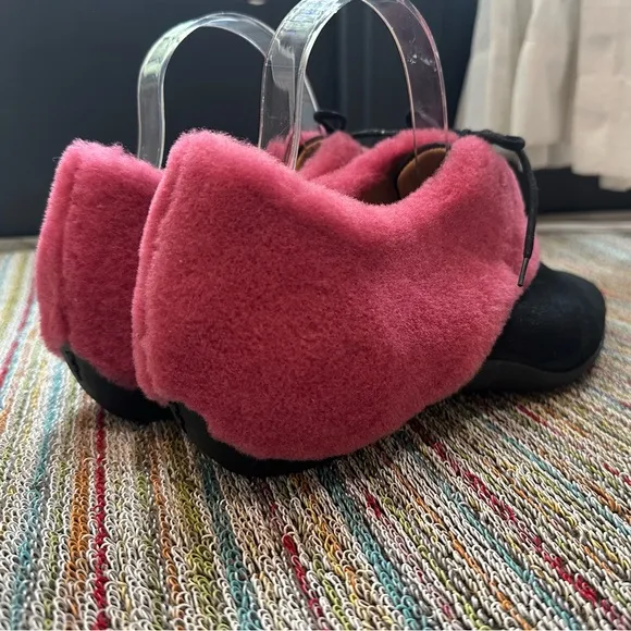 Fluevog LIKE NEW Power Up P-ssy Power pink shearling pointed lace-up flat- 8.5/9