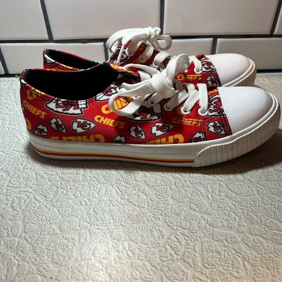 Foco Kansas City Chiefs Mens shoes size 9 taylor swift travis kelce