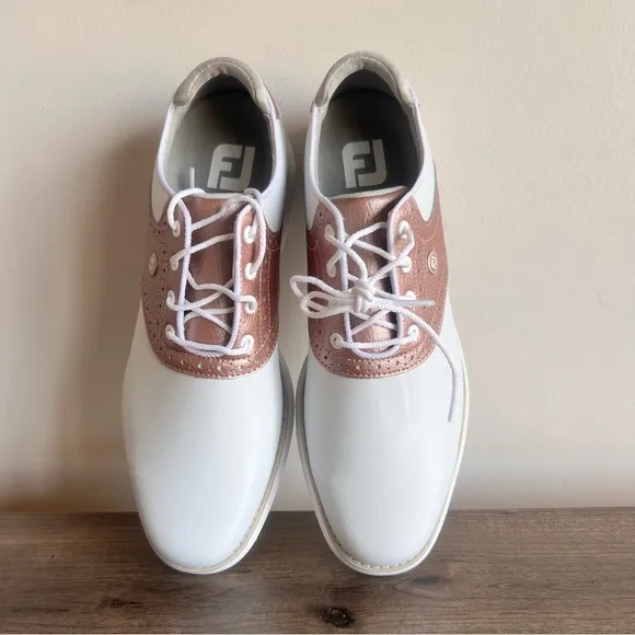 FootJoy Traditions Women's Golf Shoe Size 9.5 NEW