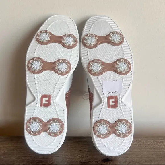 FootJoy Traditions Women's Golf Shoe Size 9.5 NEW