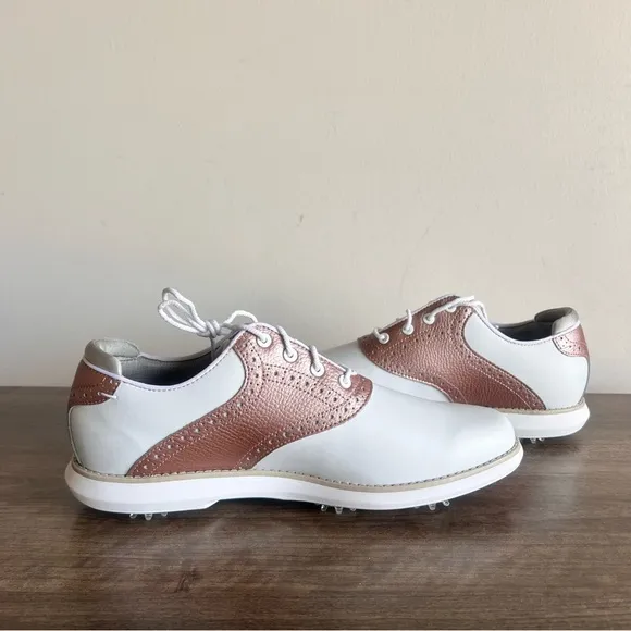FootJoy Traditions Women's Golf Shoe Size 9.5 NEW