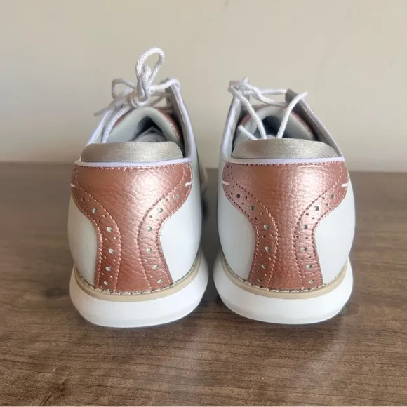 FootJoy Traditions Women's Golf Shoe Size 9.5 NEW