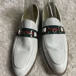 Fratelli White Perforated Leather Gold tone accent Italian Stripe Shoes SZ10M
