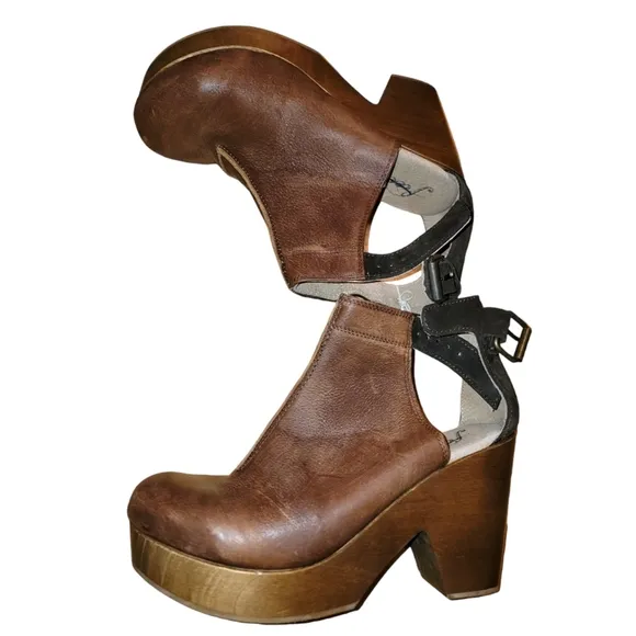 Free People Amber Orchard Clog Size/ 38