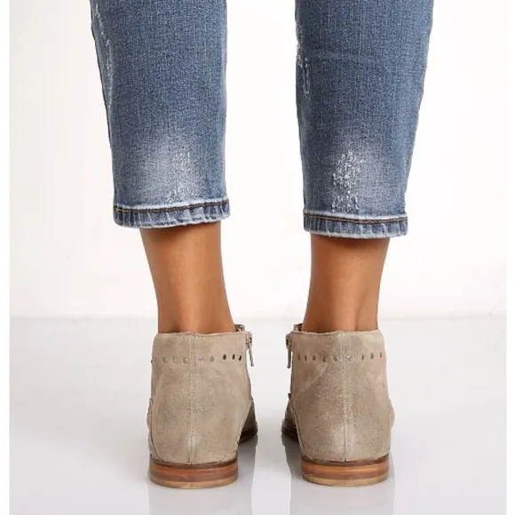 Free People Aquarian Distressed Ankle Boot Taupe Leather Flat Booties Women’s 8