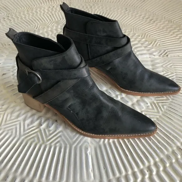 Free People Back Loop Ankle Boots Women's 41 Washed Black