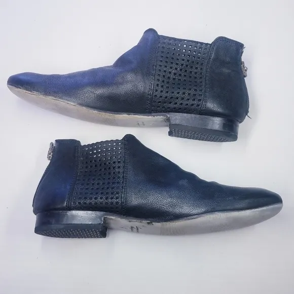 Free People | Black Low Top Flat Boots, 9.5