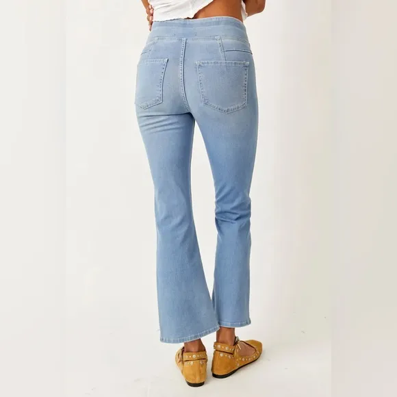 🌻🆕FREE PEOPLE IN MY FEELINGS CROPPED SLIM FLARE JEANS-SIZE SMALL (4-6)