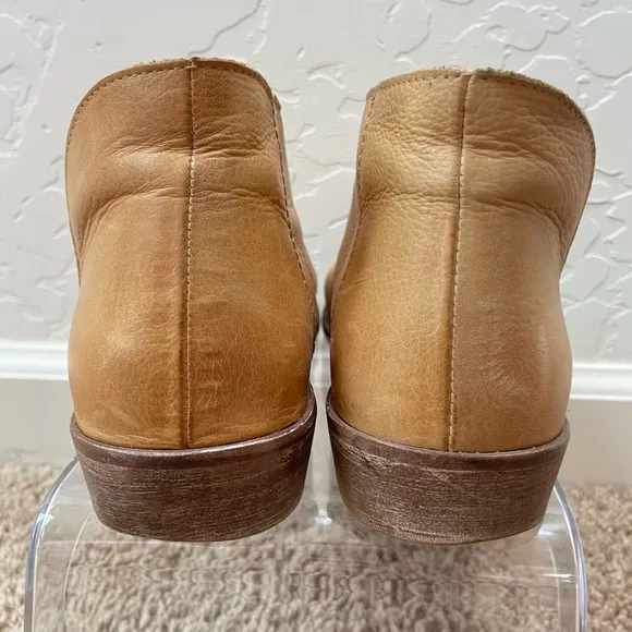 FREE PEOPLE Mont Blanc Boho Asymmetrical Leather Sandal Size 39 / 9 in Nude Tan