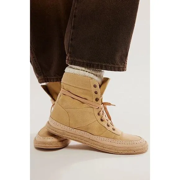 Free People NWT Menorca Lace Up Boots Size 8 Tan Canvas Espadrille Comfort