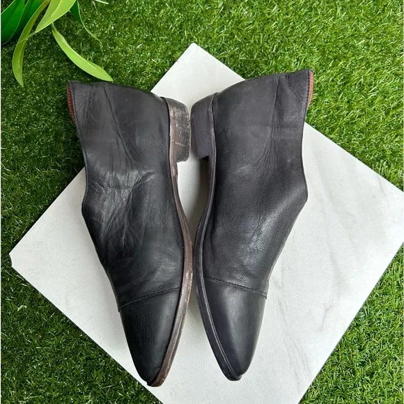 Free people Royale Asymmetrical Flat(Women)$198.00 size like new