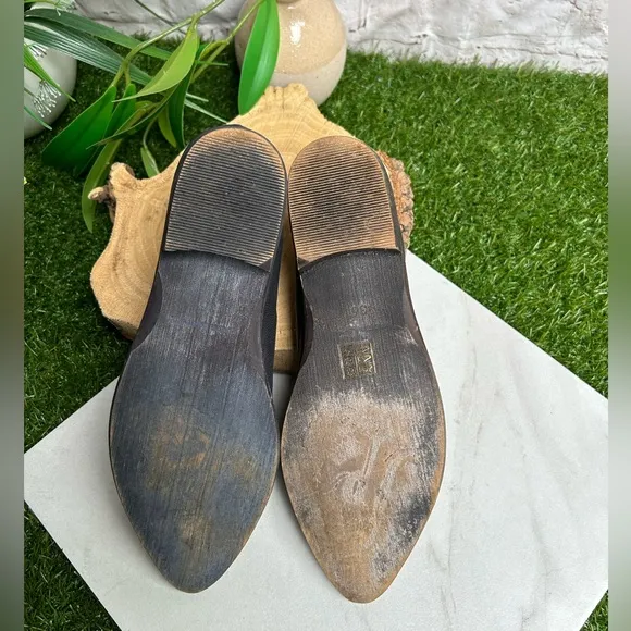 Free people Royale Asymmetrical Flat(Women)$198.00 size like new