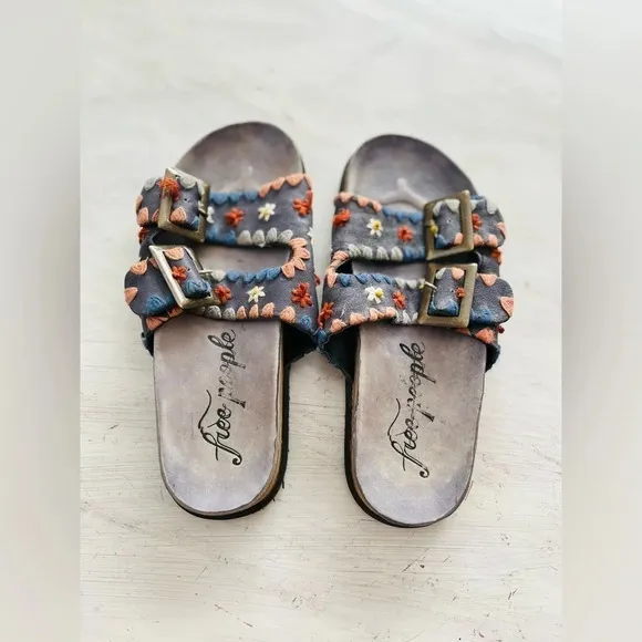 Free People Wildflowers Crossband Sandals in Blue Size 38 EUC $98