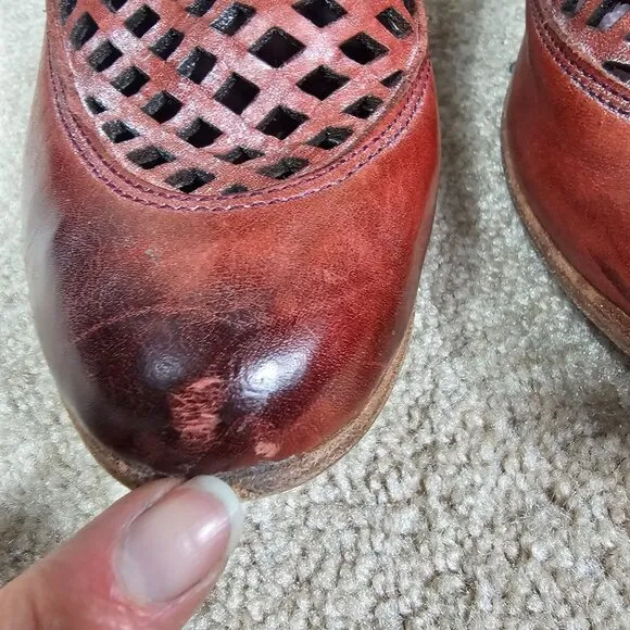 Freebird by Steven Womens Lazor Perforated Ankle Boots Sz 8 Leather Distressed