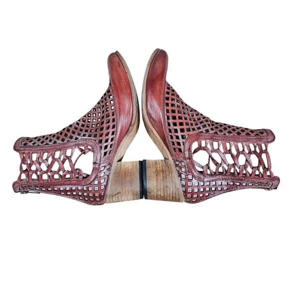 Freebird by Steven Womens Lazor Perforated Ankle Boots Sz 8 Leather Distressed