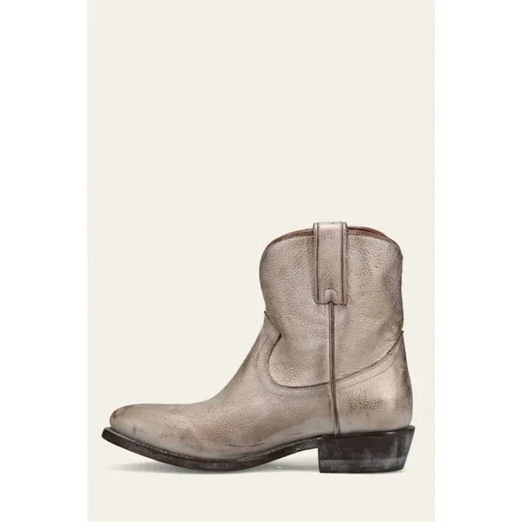 Frye billy white grey cream distressed stitched short boots booties Cowboy 6.5