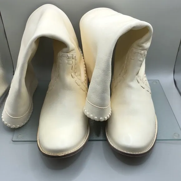 Frye Paige Huarache Leather Flat Tall Boots in Ecrue Cream  sz 8 NEW WITHOUT BOX