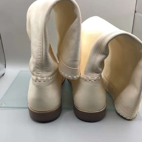 Frye Paige Huarache Leather Flat Tall Boots in Ecrue Cream  sz 8 NEW WITHOUT BOX