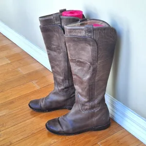 Frye Paige Tall Riding Boots Tan Distressed Leather Made in Mexico women's sz 6