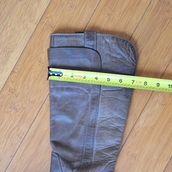 Frye Paige Tall Riding Boots Tan Distressed Leather Made in Mexico women's sz 6