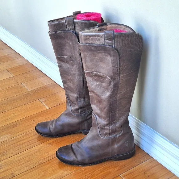 Frye Paige Tall Riding Boots Tan Distressed Leather Made in Mexico women's sz 6