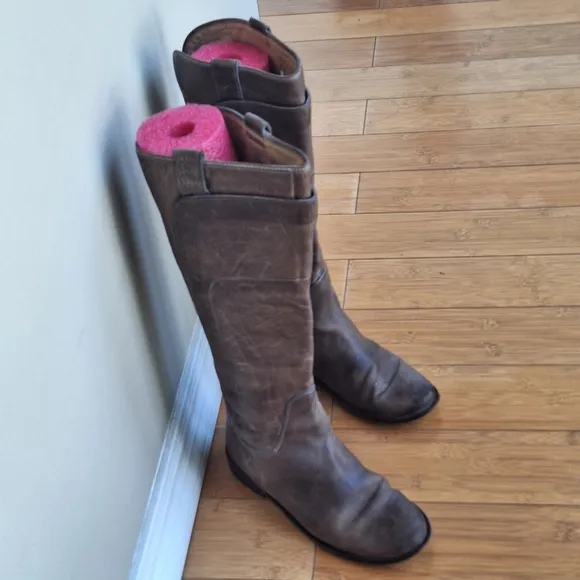 Frye Paige Tall Riding Boots Tan Distressed Leather Made in Mexico women's sz 6