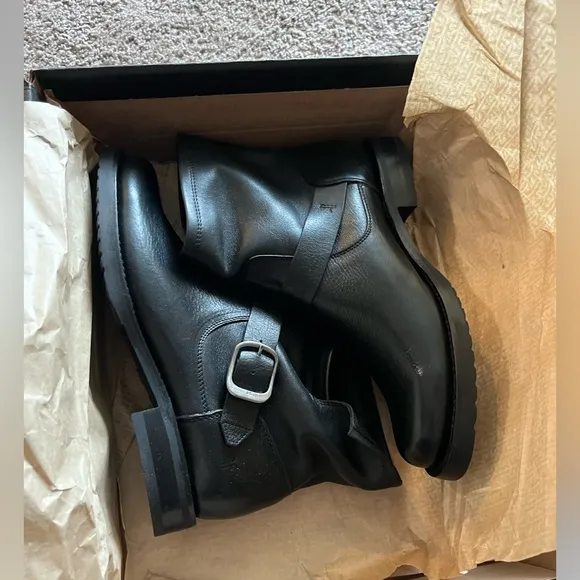 Frye Veronica Black Leather Ankle Boots with Buckle and Strap
