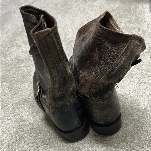 Frye Veronica Distressed Finish moto boots size 9.5