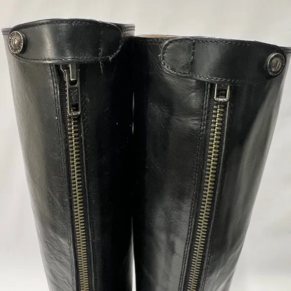 FRYE Women’s Black Leather Zip Up Knee High Boots. Flat Heel.