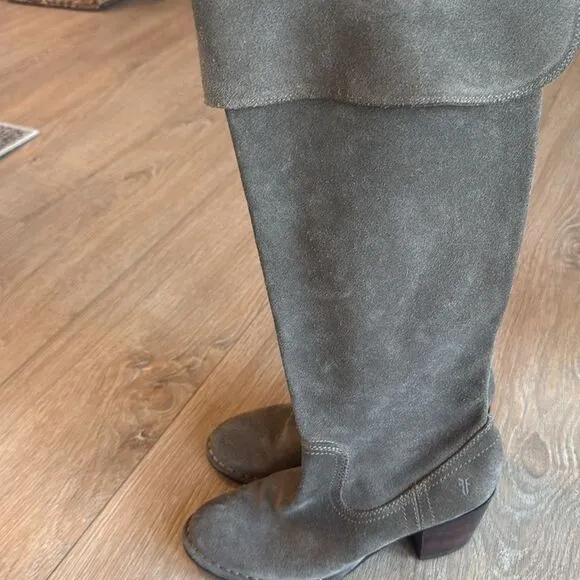 FRYE SUEDE LUCINA SLOUCH BOOT SIZE 7 KNEE HIGH OR OVER THE KNEE EEEUC