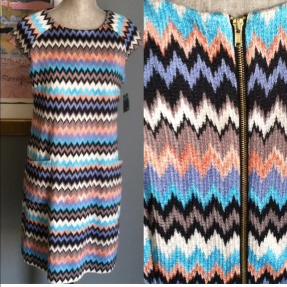 Gabby Skye Pocketed Dress