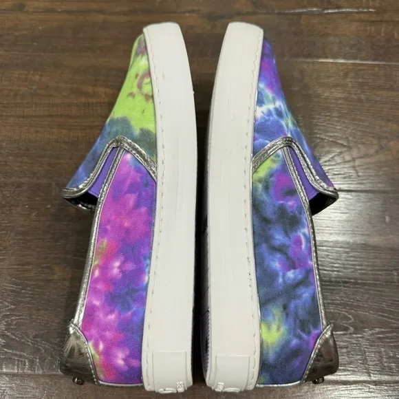 GBG Los Angeles Gollys Tie Dye Slip On Shoe Size 9 Women